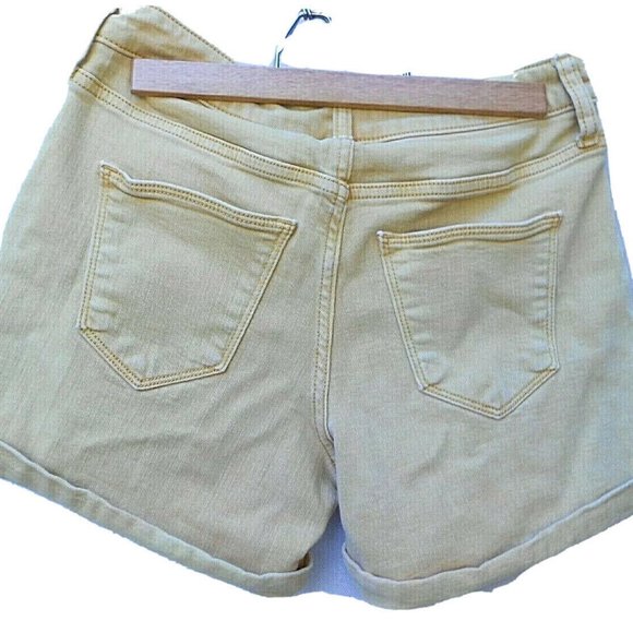Universal Thread Womens High Rise Yellow Cuffed Denim Shorts Sz 4/27 Mom Jeans - Picture 3 of 3